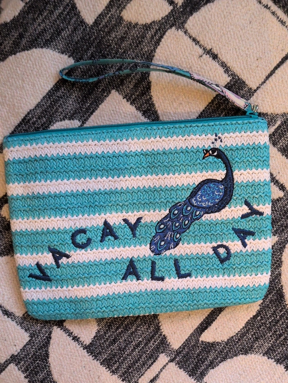 Vera Bradley Vacay All Day Teal White Straw Peacock Wristlet Clutch Bag
